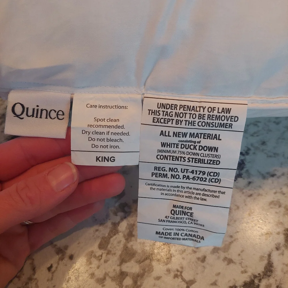 NWOT- Quince White Duck Down Premium Pillow- King (Soft/ Med) (P7)(READ)